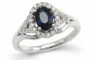 Bague en or blanc, saphir et diamants