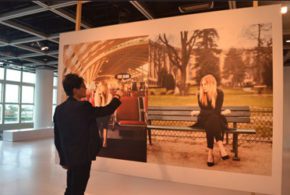 Livres et entrées pour le vernissage du World Press Photo