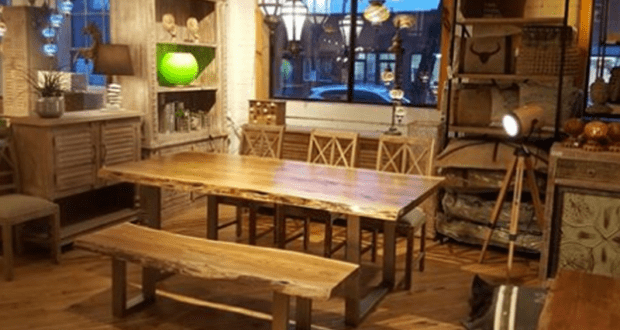 Une table Acacia en bois de chez Bois Déco