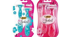 Un paquet de 4 rasoirs Bic Soleil à 2.48$