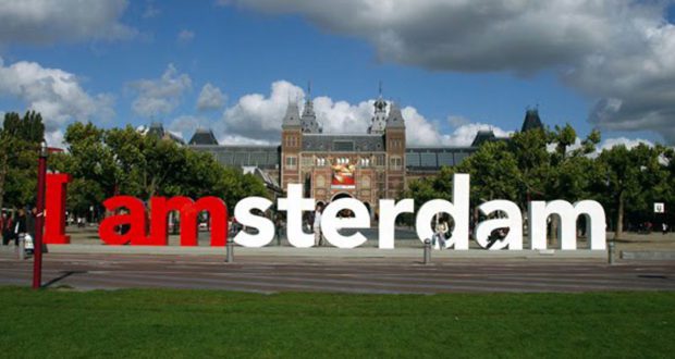 Voyage de 4500$ à Amsterdam pour 2