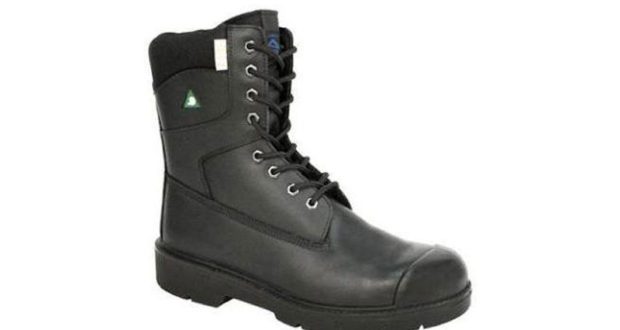 Une paire de bottes de travail Acton CSA(A9045)