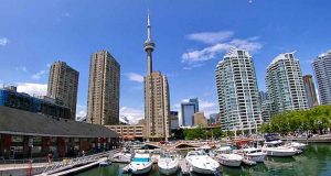 Voyage pour 2 à Toronto (2500$)