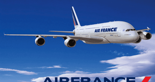 2 Billets d'avion pour deux vers Paris