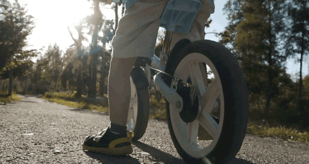 Un vélo pour enfants de 12 po en acier