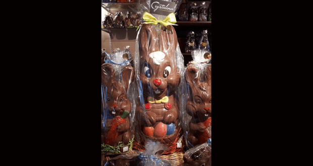 Un Lapin fait d'environ 3kg de chocolat au lait