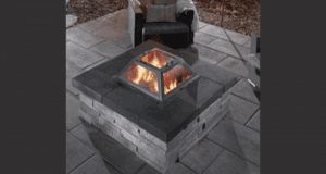 Foyer extérieur avec pare étincelles