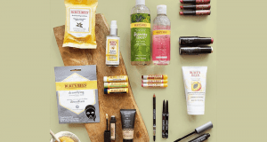 Une routine beauté estivale allégée Burt's Bees