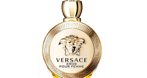 Une bouteille de parfum Versace EROS pour femme 100ml