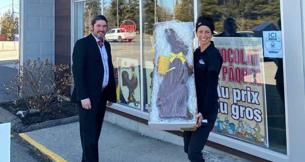 Gagnez un énorme « Lapin en chocolat » du Maitre Glacier