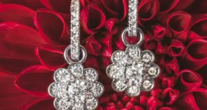 Gagnez des boucles d’oreilles en diamant et en or blanc (2599 $)