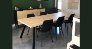 Gagnez une table tout en bois de 1500 $