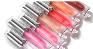 Essayez les gloss pour les lèvres Prisma Glass Armani